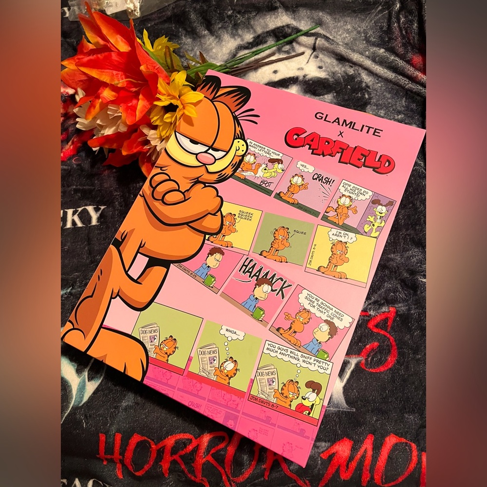 GARFIELD GLAMLITE FULL PR MAKEUP COLLECTION (8 PCS) DOES NOT INCLUDE BAG